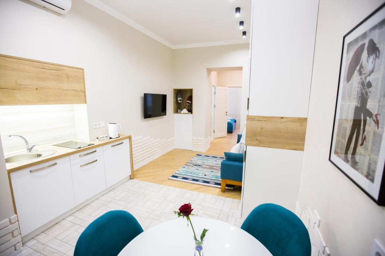 Apartment On Mosyazhna Street 4 ลวีฟ ภายนอก รูปภาพ