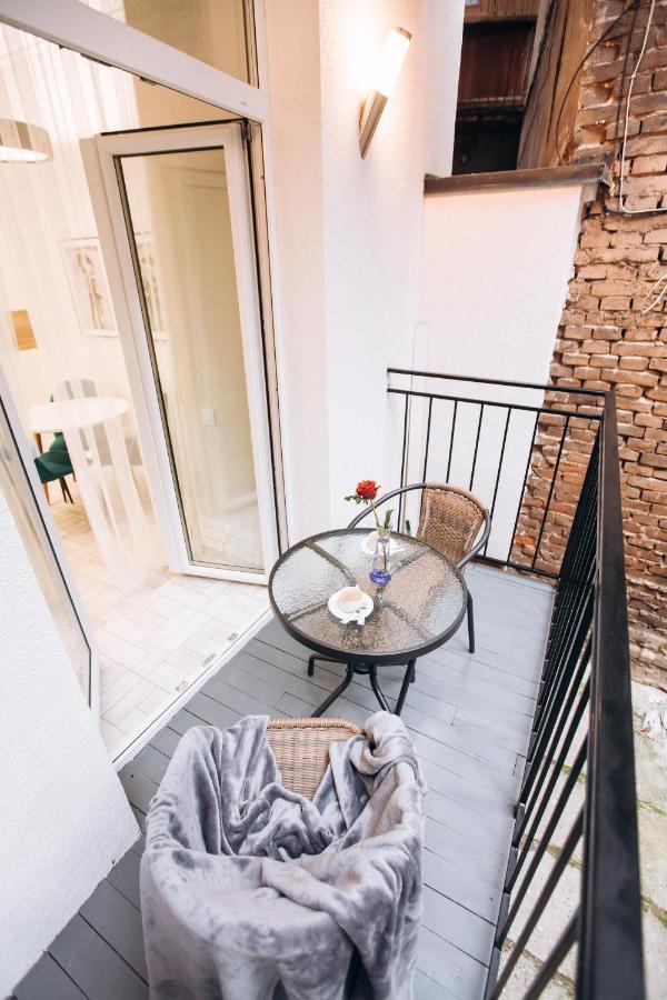 Apartment On Mosyazhna Street 4 ลวีฟ ภายนอก รูปภาพ